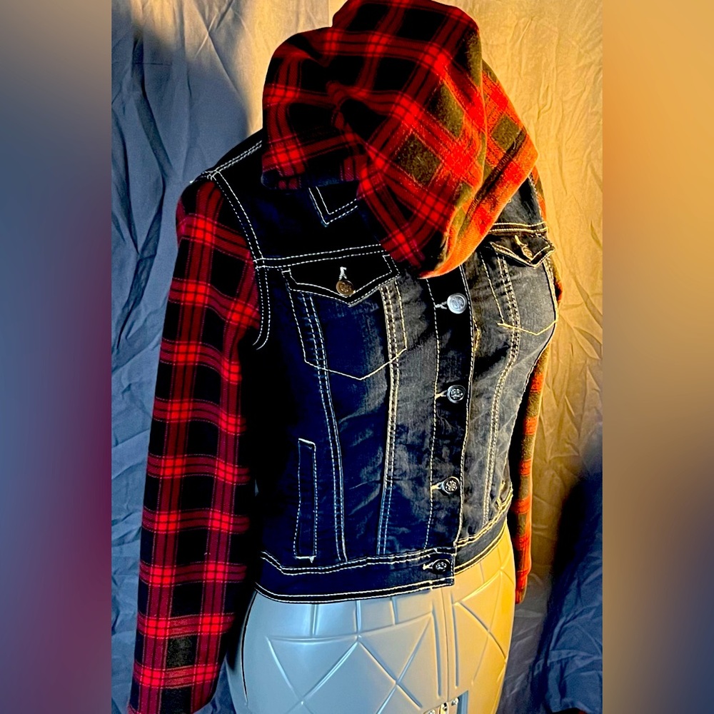 No Boundaries Women's Denim Jean Jacket w/Hoodie Stretch Size M Cozy